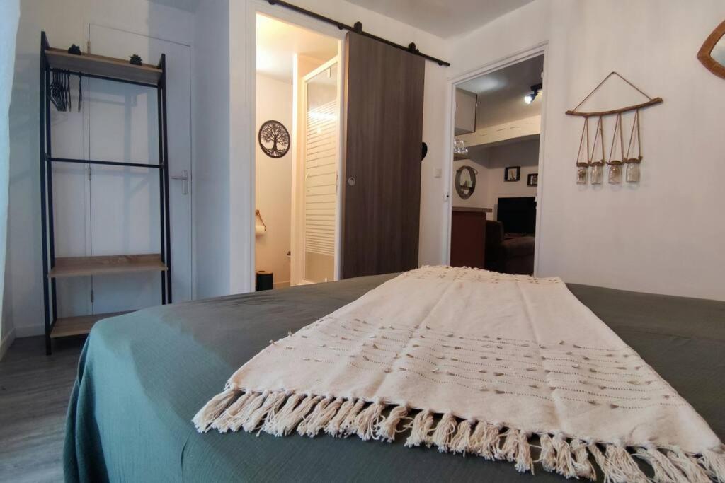 Le Joli'Mans: Newly Renovated Apartment Near Historic Quarter Le Mans Exterior photo